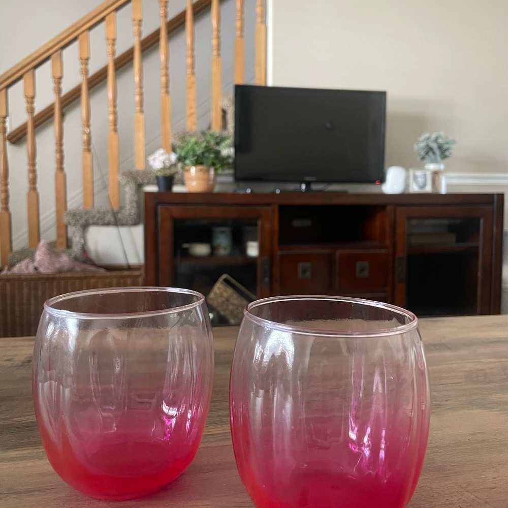 Elegant Pink Ombre Glass Tumblers